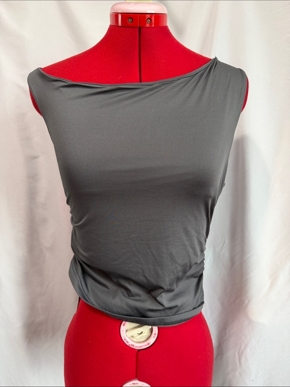 Women's Sleek Boatneck Sleeveless Tank in Charcoal Gray